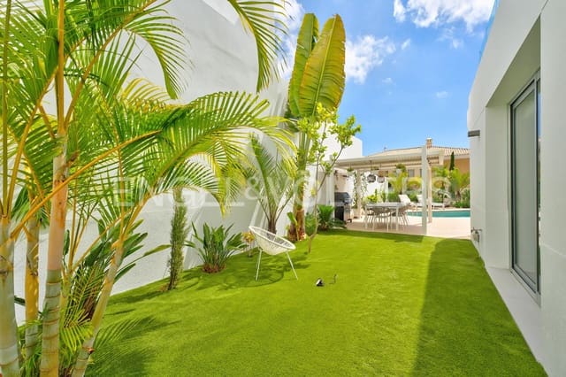 4 soveværelse Villa til salg i Costa Adeje, Adeje med swimmingpool garage - € 1.999.000 (Ref: 9941194)