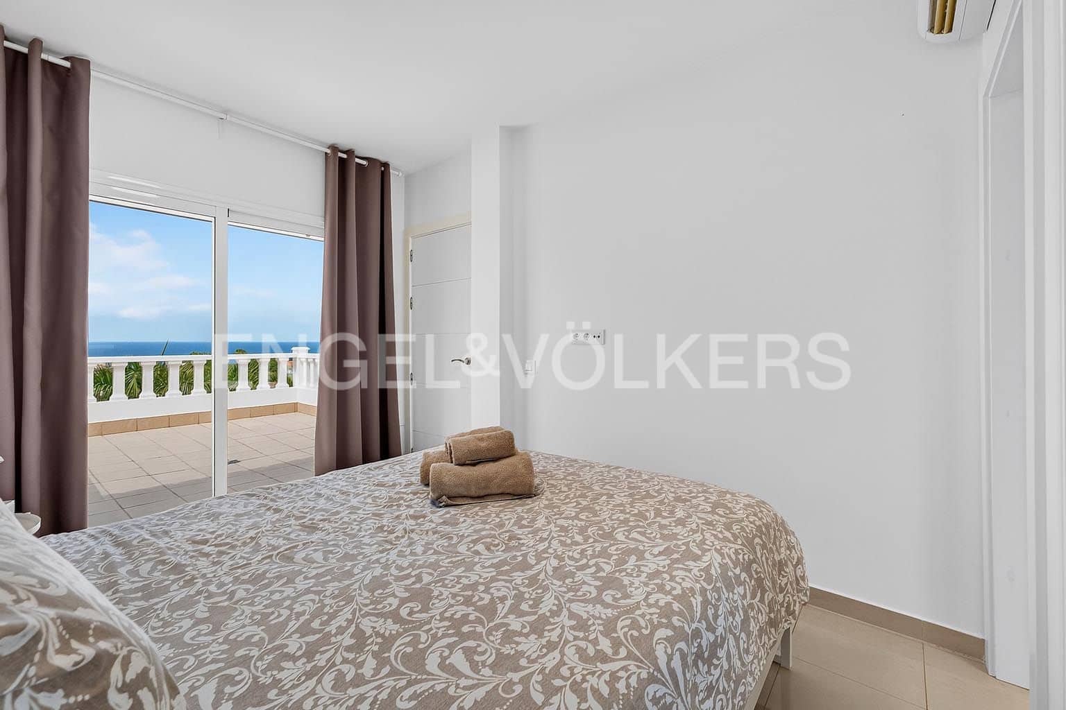 4 sypialnia Willa na sprzedaż w Callao Salvaje z basenem garażem - 1 495 000 € (Ref: 9965886)