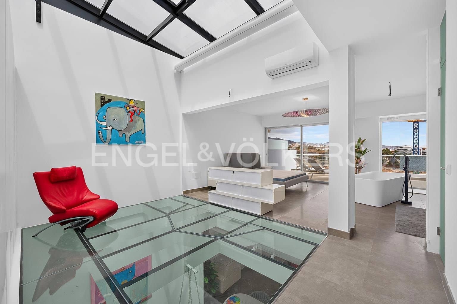 2 slaapkamer Appartement te koop in La Caleta met zwembad - € 1.590.000 (Ref: 9973814)