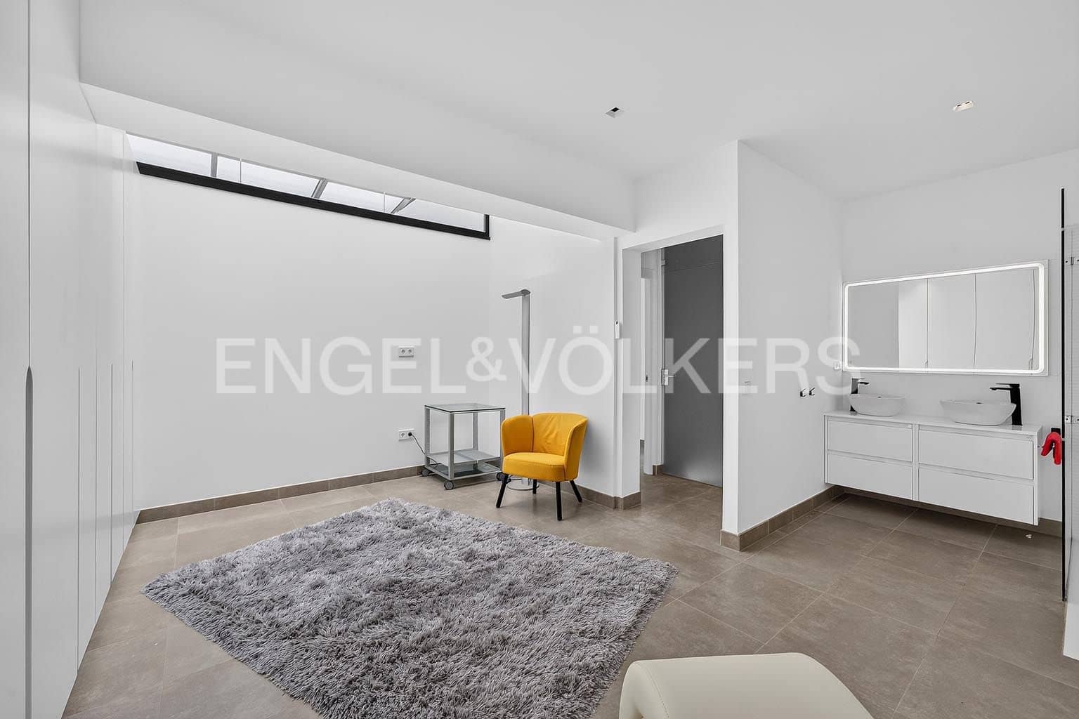 2 slaapkamer Appartement te koop in La Caleta met zwembad - € 1.590.000 (Ref: 9973814)