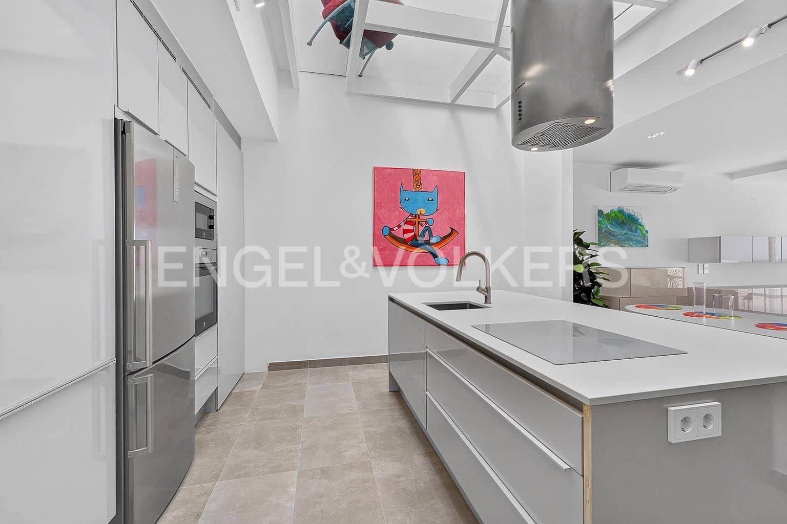 2 slaapkamer Appartement te koop in La Caleta met zwembad - € 1.590.000 (Ref: 9973814)