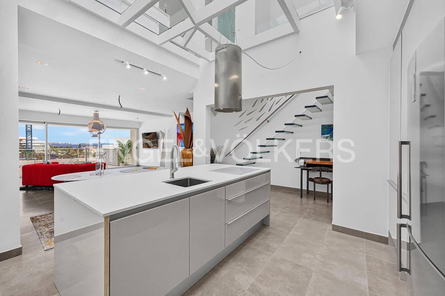 2 slaapkamer Appartement te koop in La Caleta met zwembad - € 1.590.000 (Ref: 9973814)