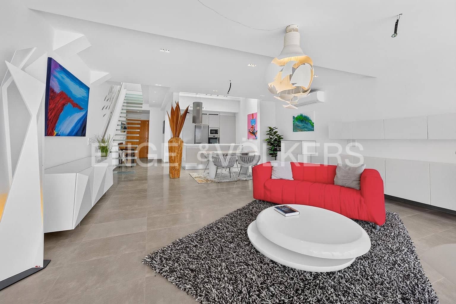 2 slaapkamer Appartement te koop in La Caleta met zwembad - € 1.590.000 (Ref: 9973814)