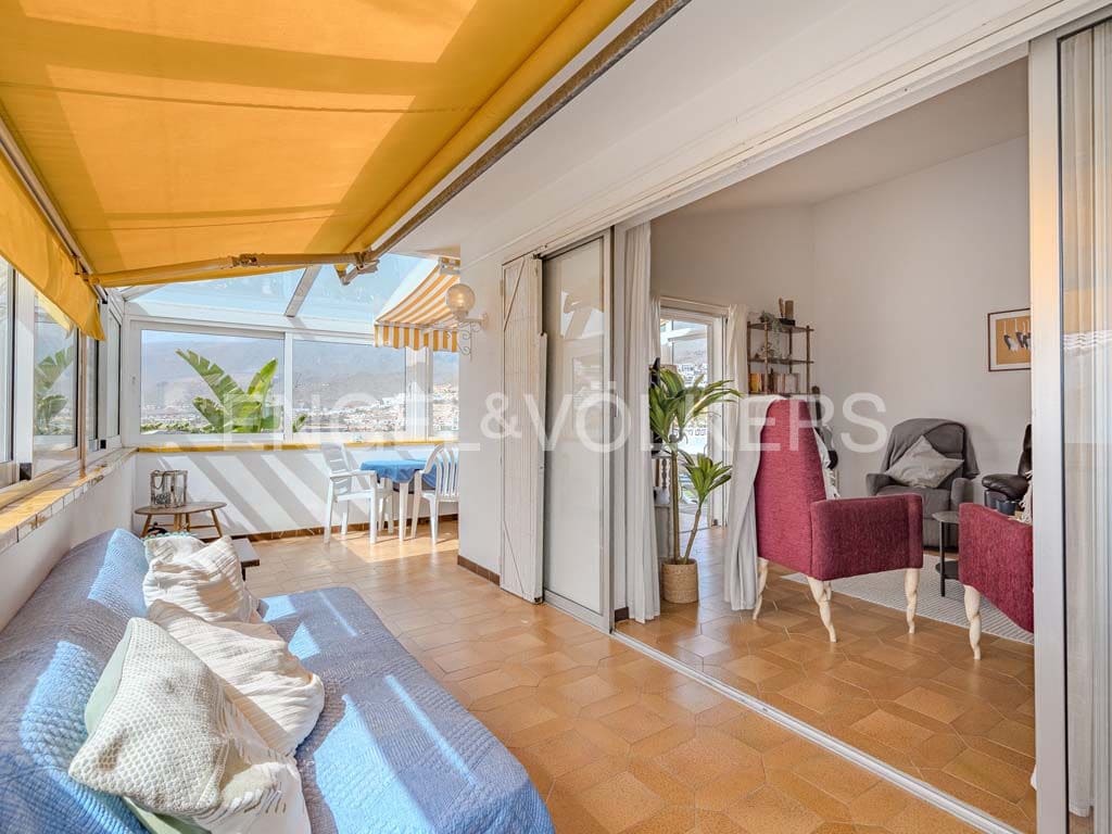 2 soverom Villa til salgs i San Eugenio med garasje - € 690 000 (Ref: 9996041)