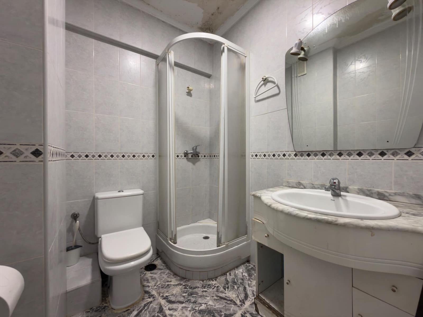 4 soveværelse Lejlighed til salg i Alicante by - € 179.000 (Ref: 10003786)