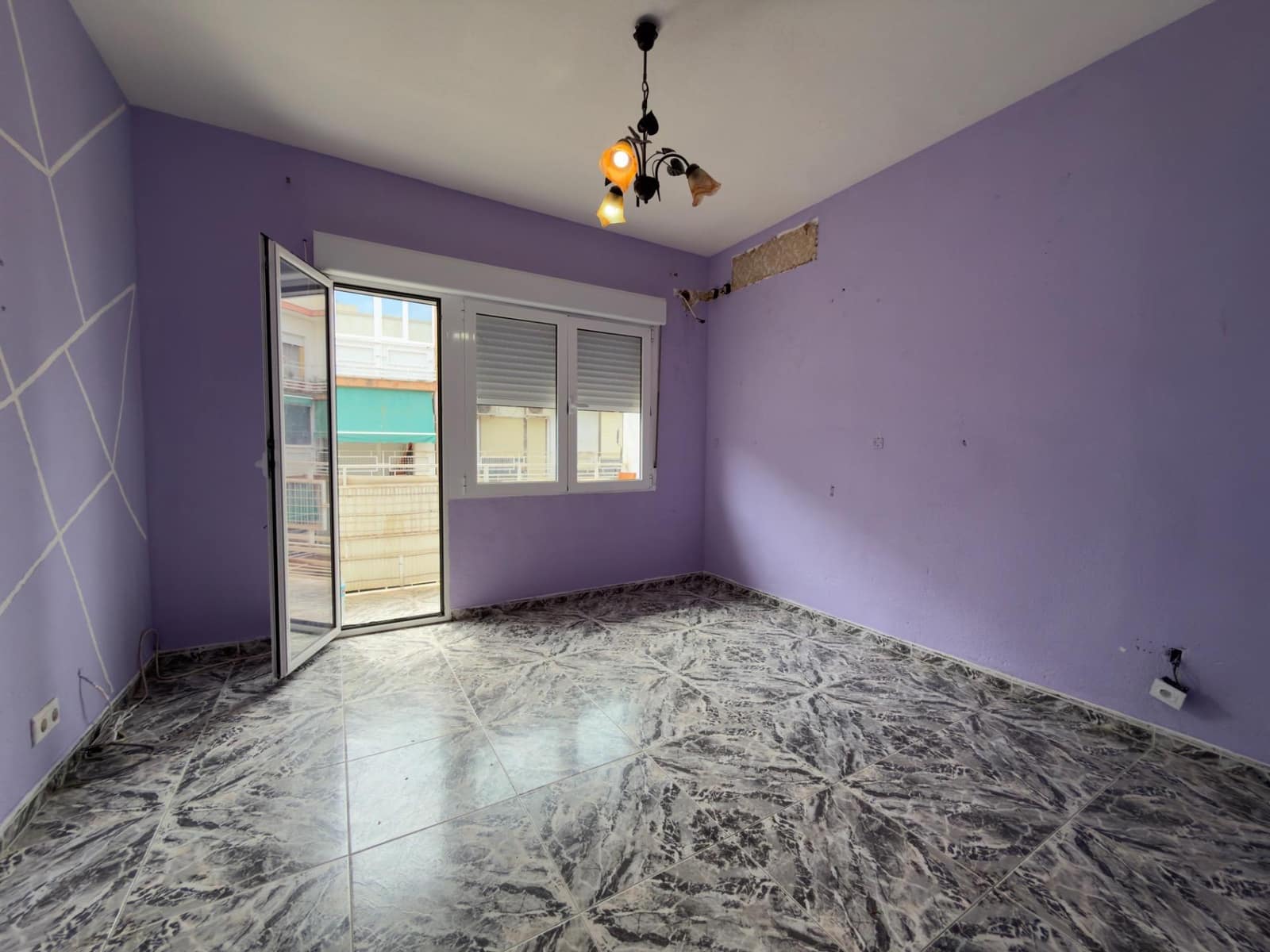 4 soveværelse Lejlighed til salg i Alicante by - € 179.000 (Ref: 10003786)