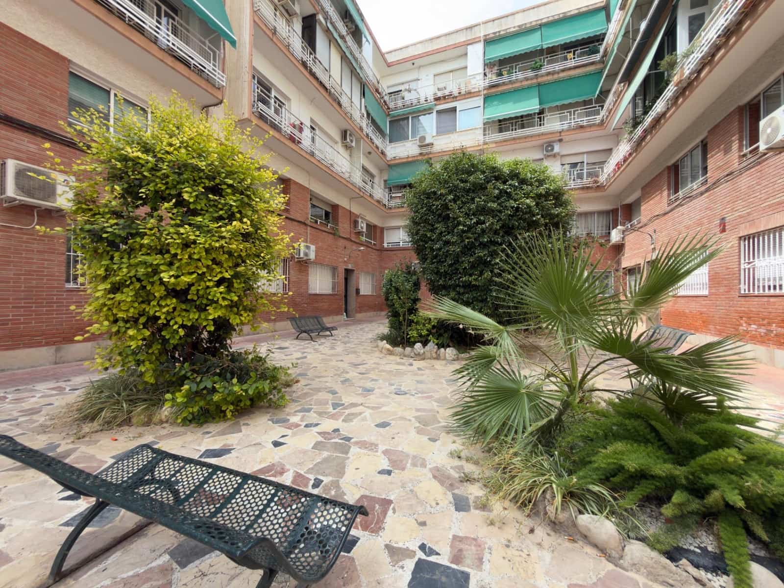 4 soveværelse Lejlighed til salg i Alicante by - € 179.000 (Ref: 10003786)