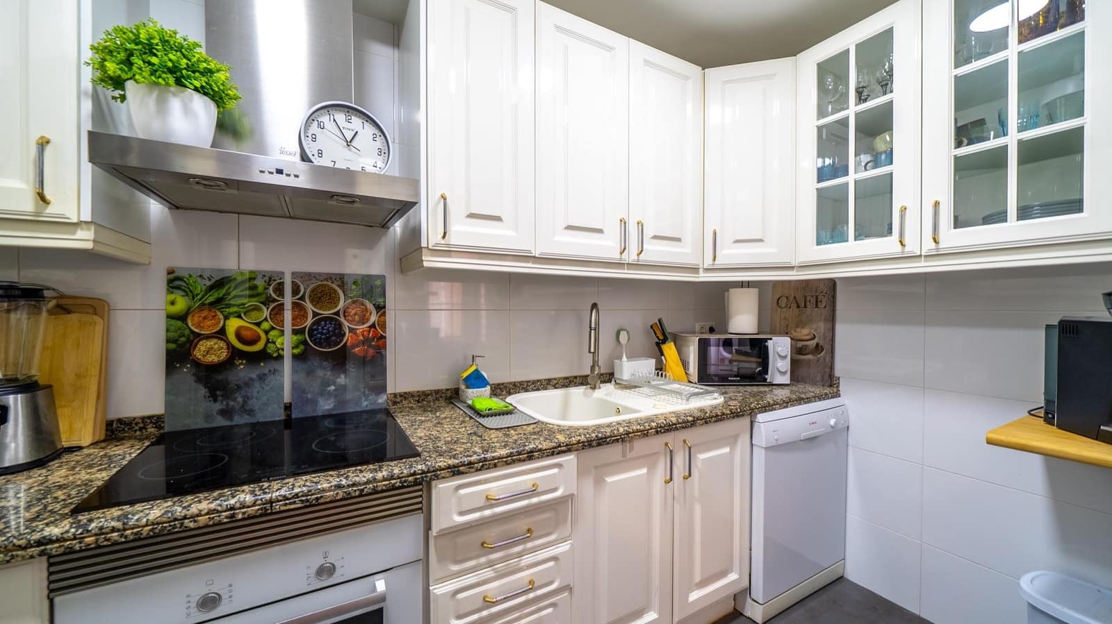 4 soveværelse Lejlighed til salg i Alicante by - € 199.500 (Ref: 10003788)