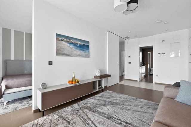 2 soveværelse Lejlighed til salg i Playa Poniente, Benidorm med swimmingpool - € 680.000 (Ref: 10003789)