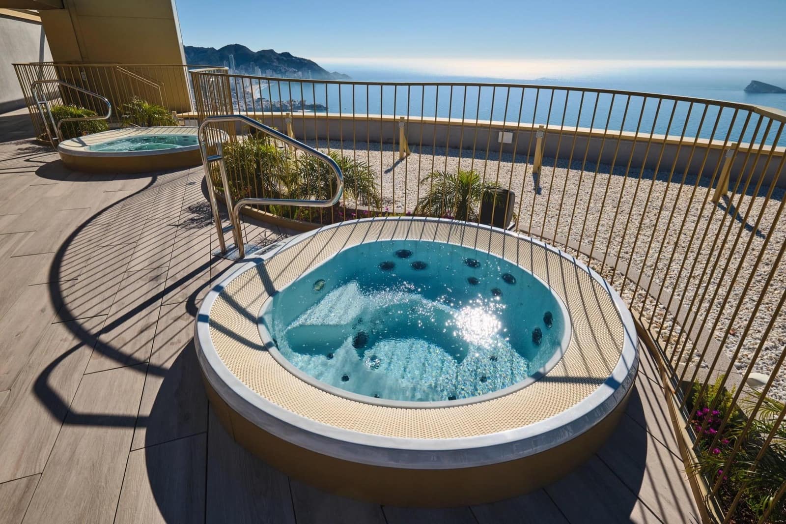 2 soveværelse Lejlighed til salg i Benidorm med swimmingpool - € 680.000 (Ref: 10003789)