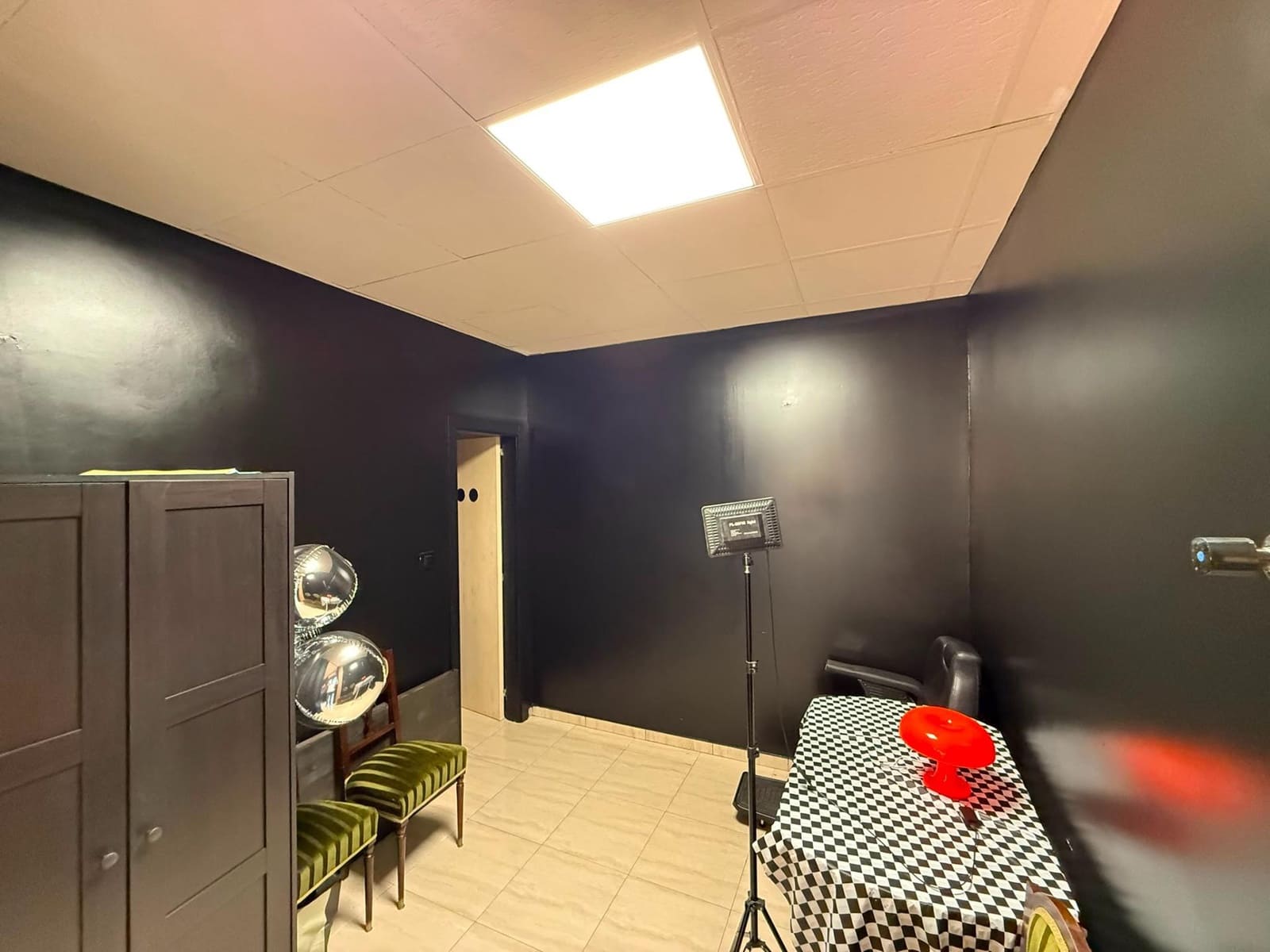 3 Zimmer Gewerbe zu verkaufen in Alicante / Alacant Stadt - 26.000 € (Ref: 10009202)