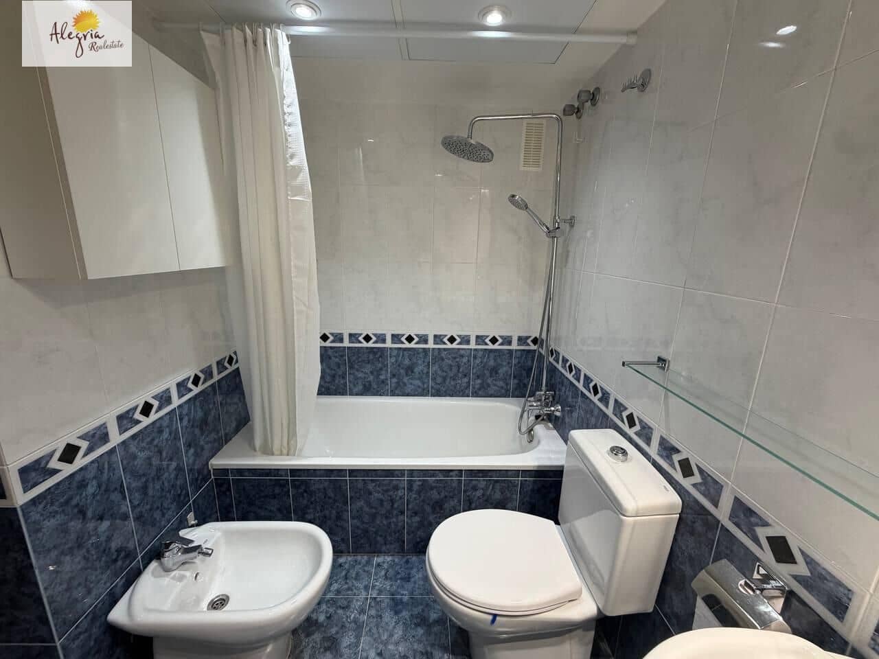 Appartement de 3 chambres à louer à Valence ville avec garage - 2 300 € (Ref: 10011552)