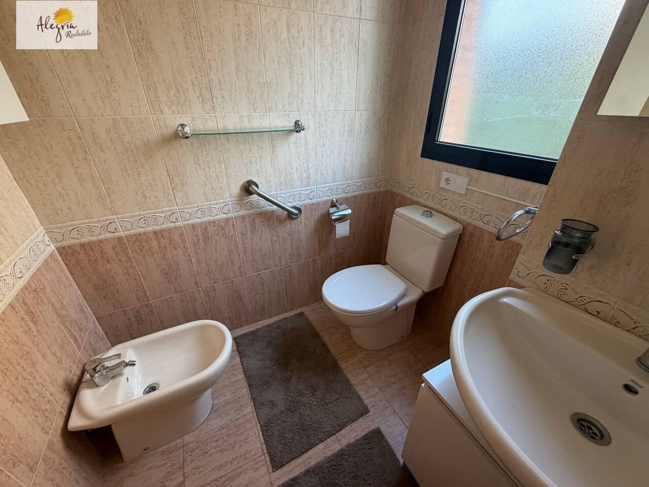 Appartement de 3 chambres à louer à Valence ville avec garage - 2 300 € (Ref: 10011552)