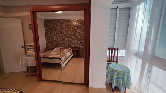 2 soveværelse Lejlighed til salg i Alicante by - € 138.000 (Ref: 10011553)