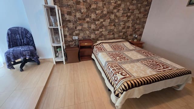 2 soveværelse Lejlighed til salg i Alicante by - € 138.000 (Ref: 10011553)