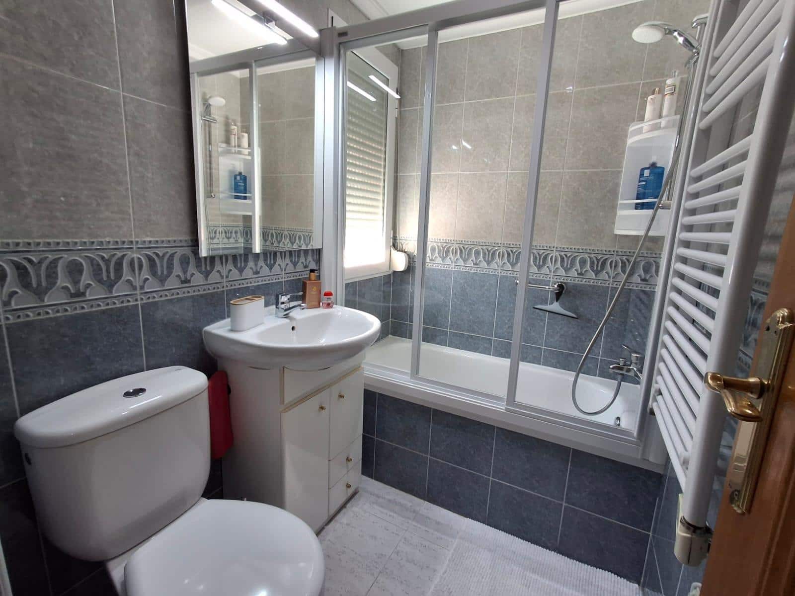 3 Zimmer Wohnung zu verkaufen in Benidorm mit Pool Garage - 719.000 € (Ref: 10013444)