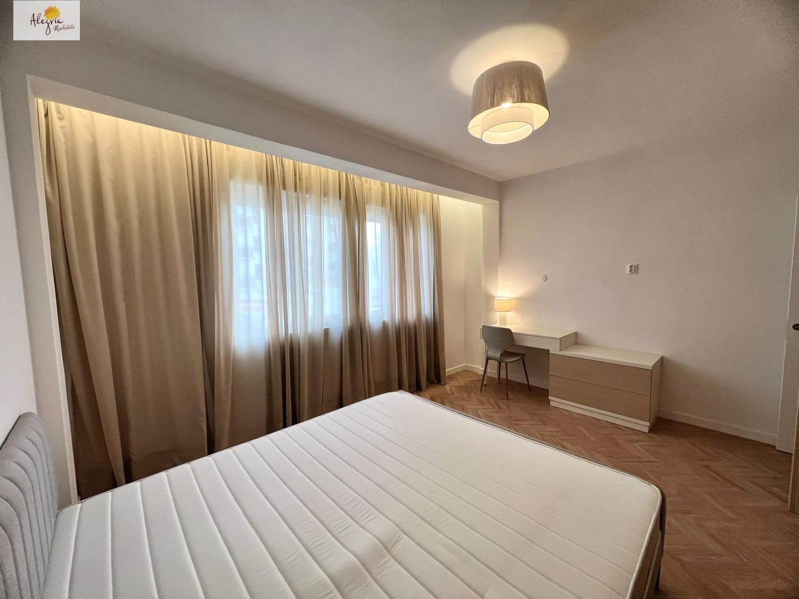 2 slaapkamer Flat te koop in Valencia stad - € 396.000 (Ref: 10013445)