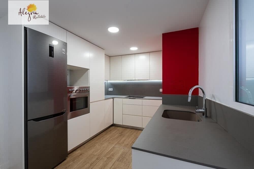 Appartement de 4 chambres à louer à Valence ville avec garage - 2 500 € (Ref: 10015681)