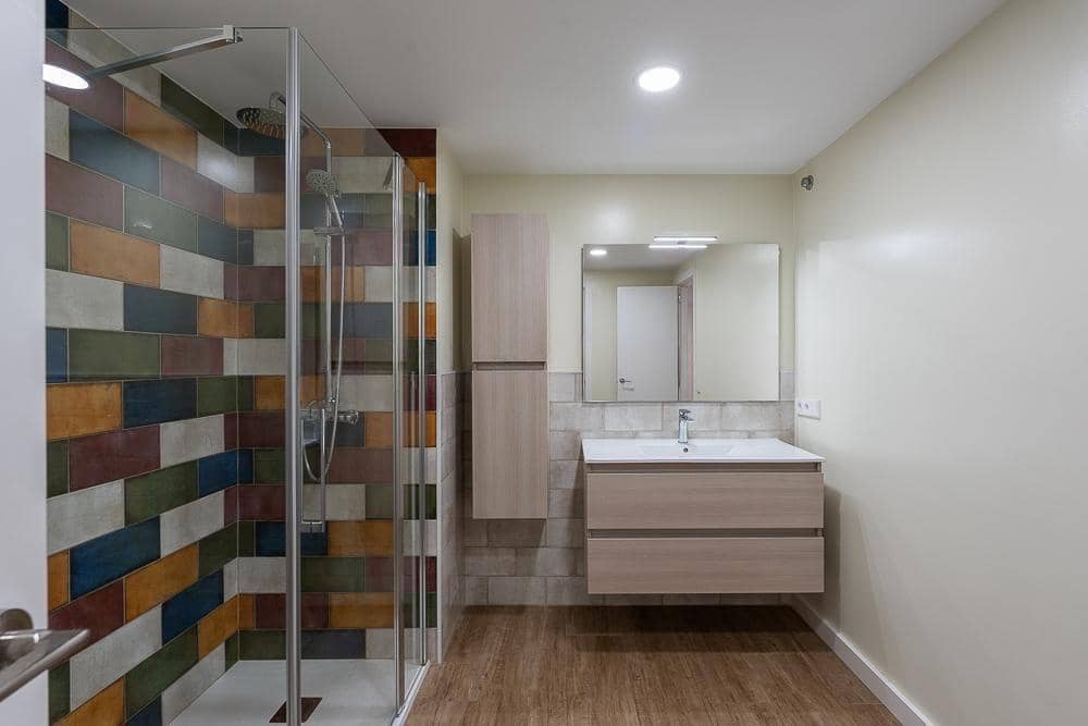 Appartement de 4 chambres à louer à Valence ville avec garage - 2 500 € (Ref: 10015681)