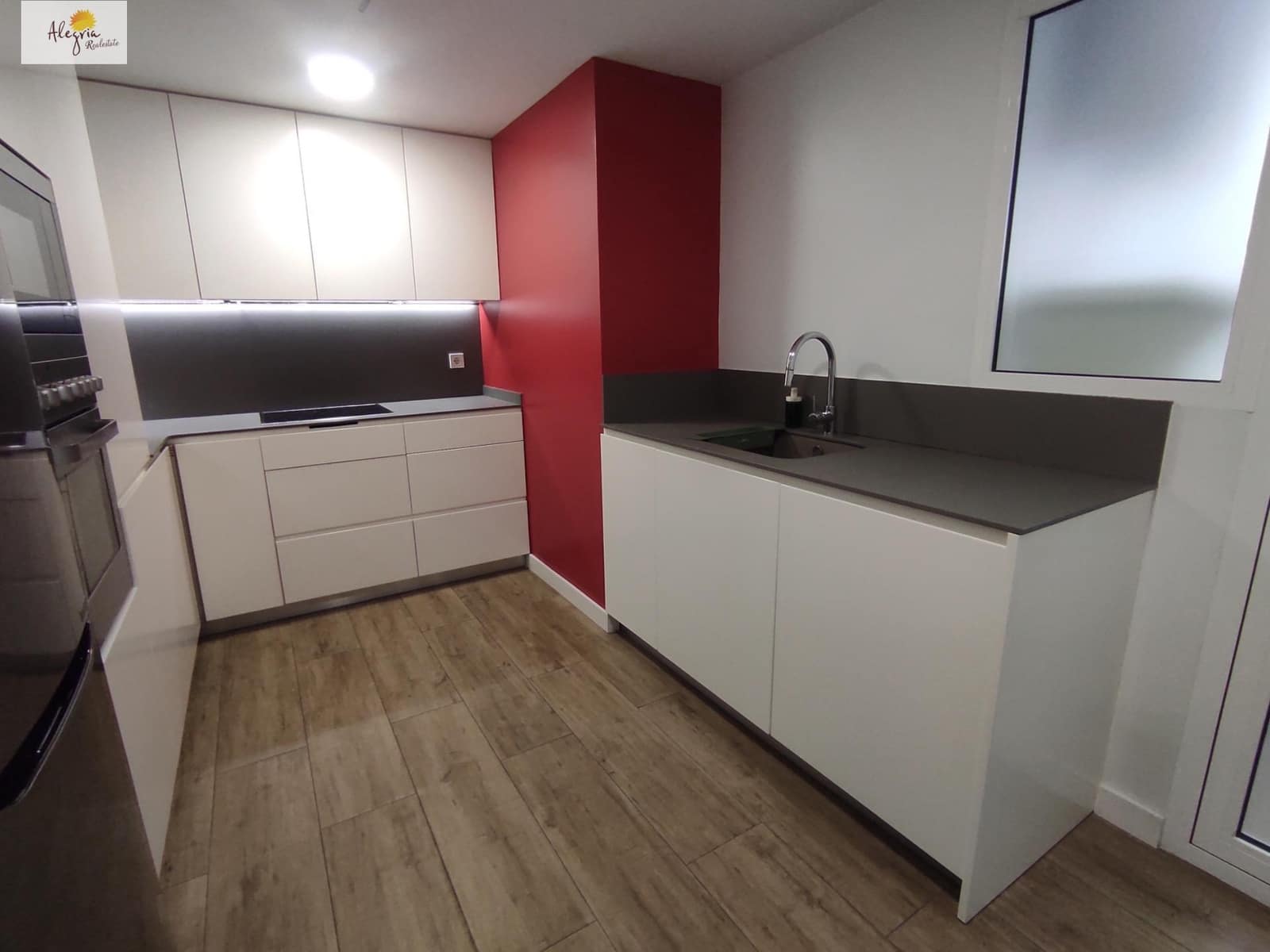 Appartement de 4 chambres à louer à Valence ville avec garage - 2 500 € (Ref: 10015681)