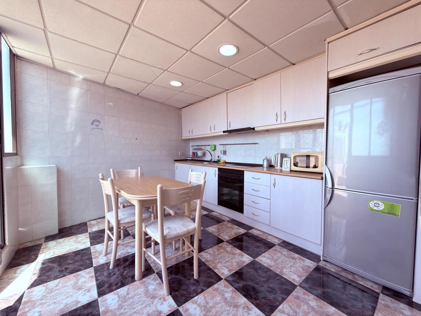 2 soveværelse Lejlighed til salg i Alicante by - € 137.000 (Ref: 10015683)