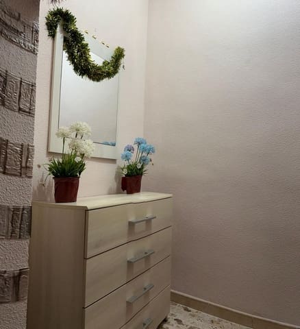 3 slaapkamer Flat te koop in Alicante stad - € 100.000 (Ref: 10015684)