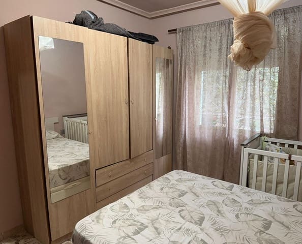 3 slaapkamer Flat te koop in Alicante stad - € 100.000 (Ref: 10015684)
