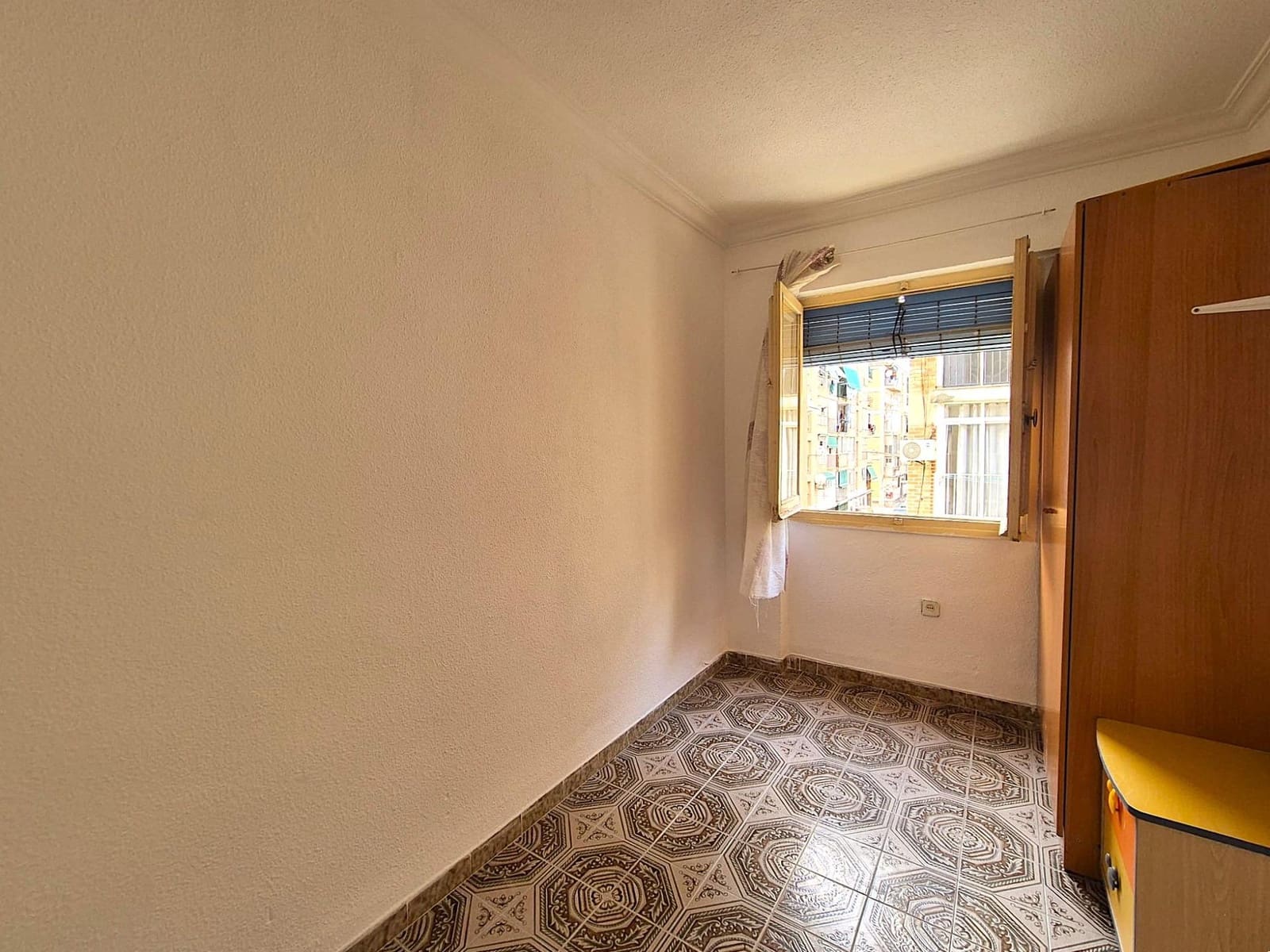 3 soverom Leilighet til salgs i Alicante by - € 79 000 (Ref: 10017605)
