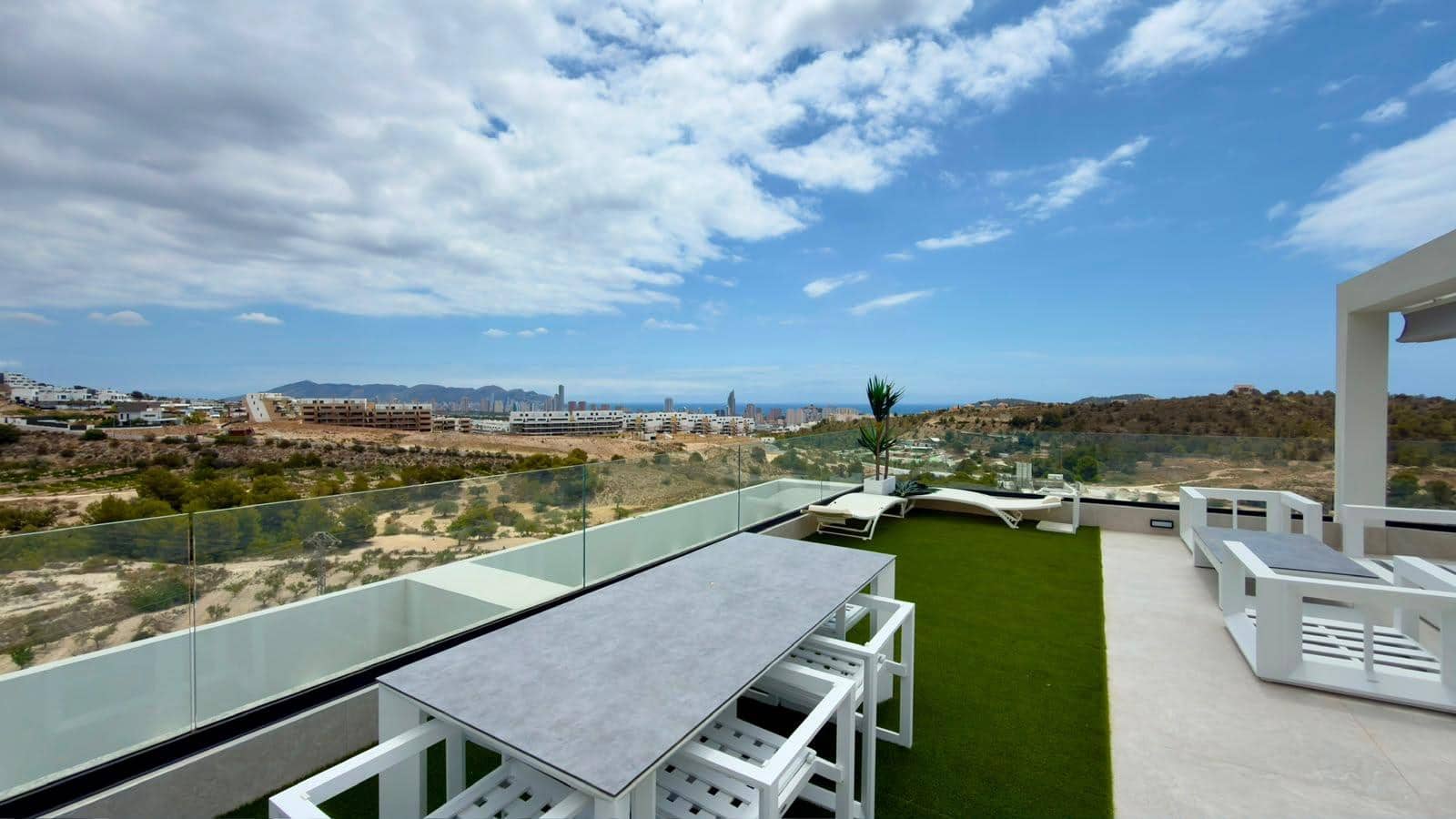 2 slaapkamer Penthouse te koop in Finestrat met zwembad - € 530.000 (Ref: 10017606)