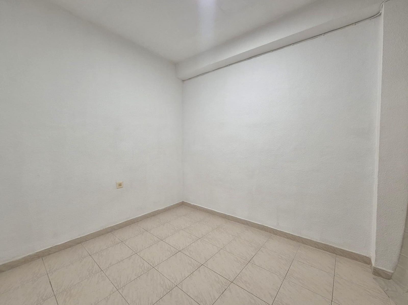Apartamento de 3 habitaciones en Alicante / Alacant ciudad en venta - 160.000 € (Ref: 10018564)