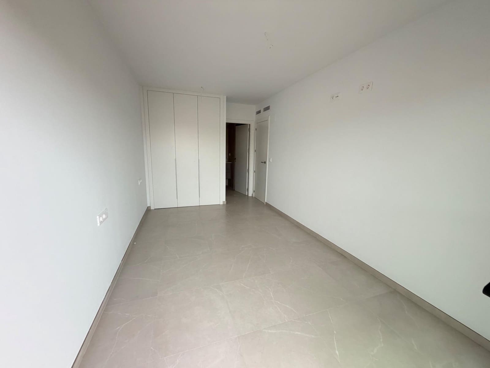 3 slaapkamer Appartement te koop in Alicante stad met zwembad garage - € 385.000 (Ref: 10024255)
