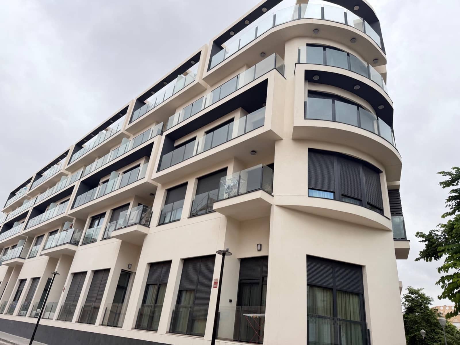 3 slaapkamer Appartement te koop in Alicante stad met zwembad garage - € 385.000 (Ref: 10024255)