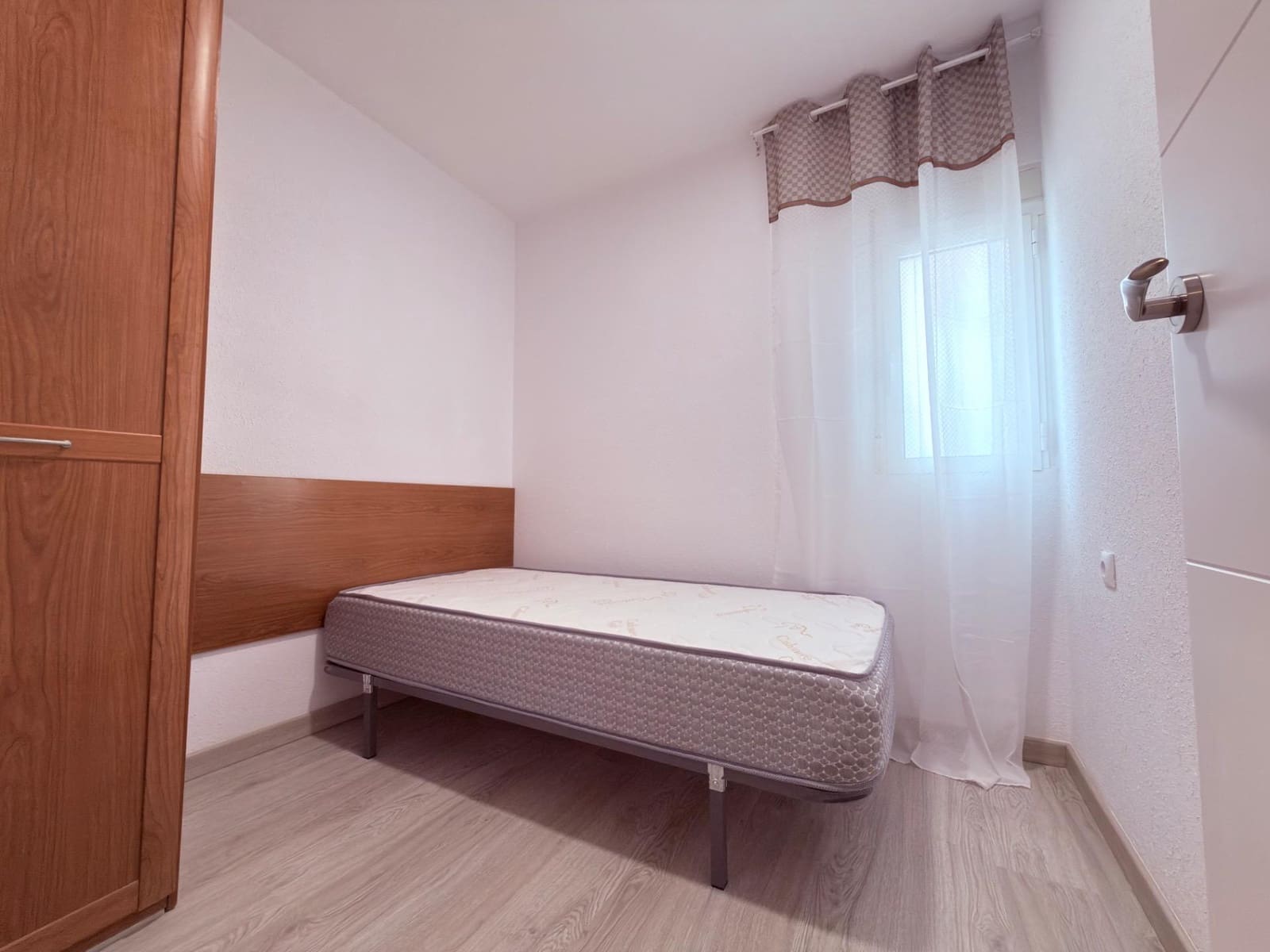 Apartamento de 2 habitaciones en Alicante / Alacant ciudad en venta - 119.900 € (Ref: 10024256)