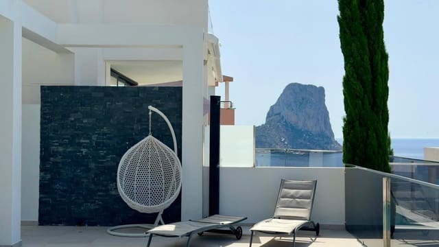 4 bedroom Villa for sale in Calpe / Calp with pool garage - € 1,650,000 (Ref: 10034091)