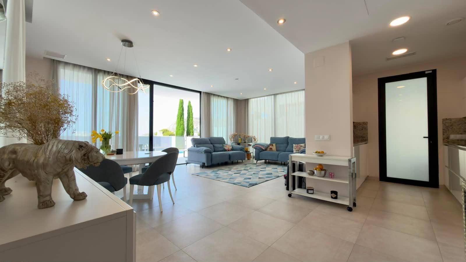 4 makuuhuone Huvila myytävänä paikassa Calpe / Calp mukana uima-altaan 
autotalli - 1 650 000 € (Ref: 10034091)
