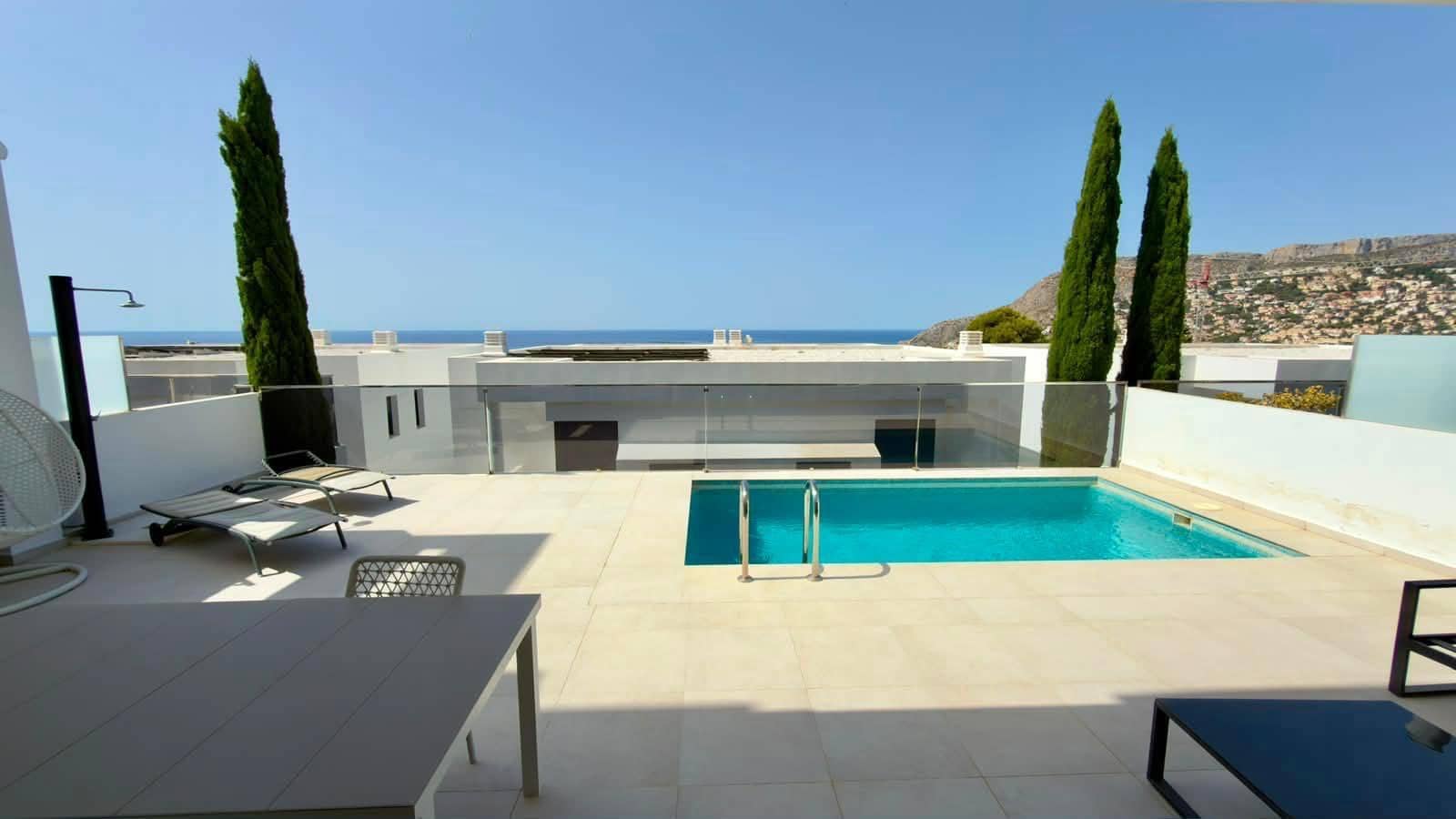 4 makuuhuone Huvila myytävänä paikassa Calpe / Calp mukana uima-altaan 
autotalli - 1 650 000 € (Ref: 10034091)