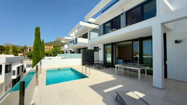4 bedroom Villa for sale in Calpe / Calp with pool garage - € 1,650,000 (Ref: 10034091)