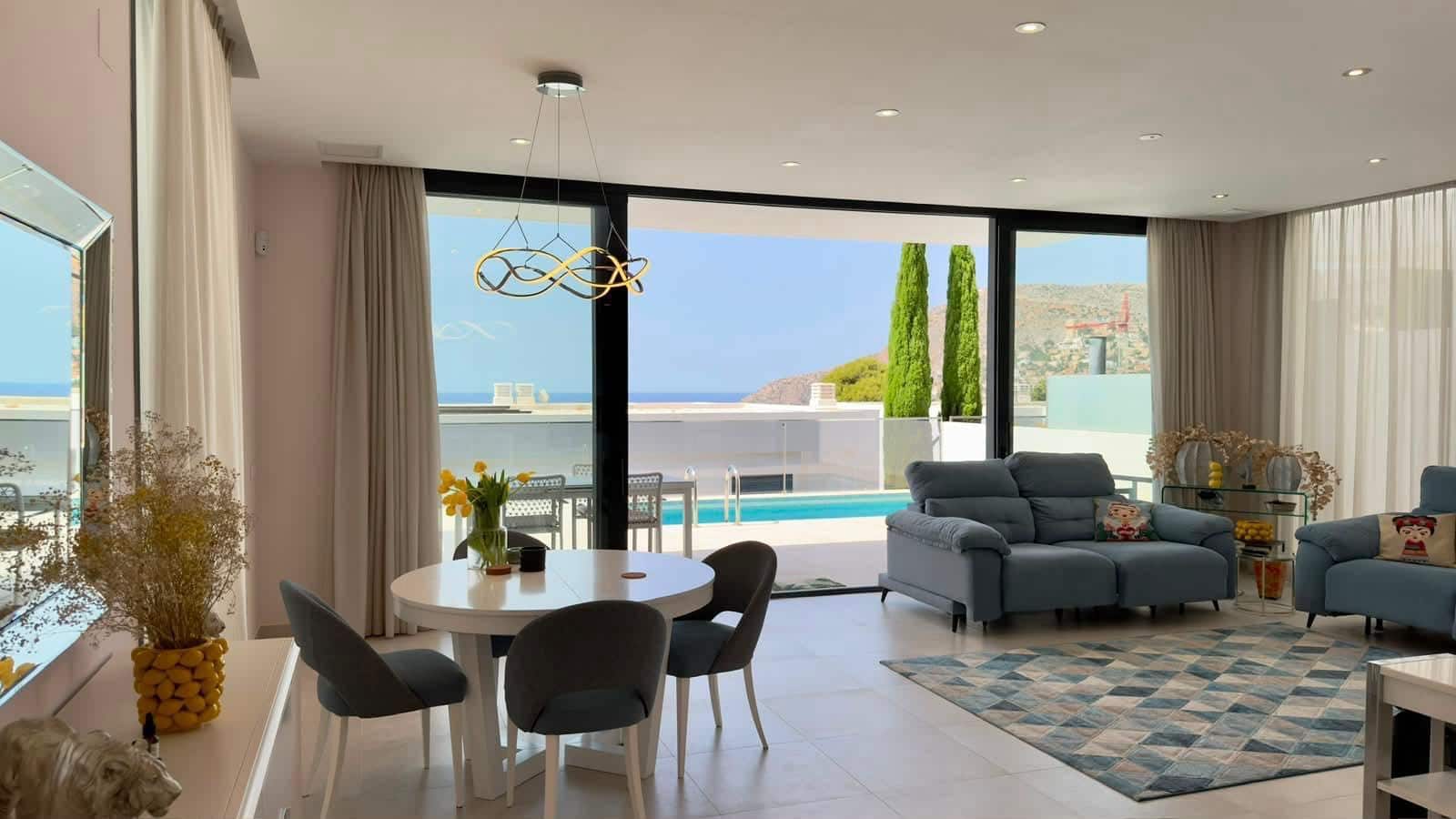 4 makuuhuone Huvila myytävänä paikassa Calpe / Calp mukana uima-altaan 
autotalli - 1 650 000 € (Ref: 10034091)