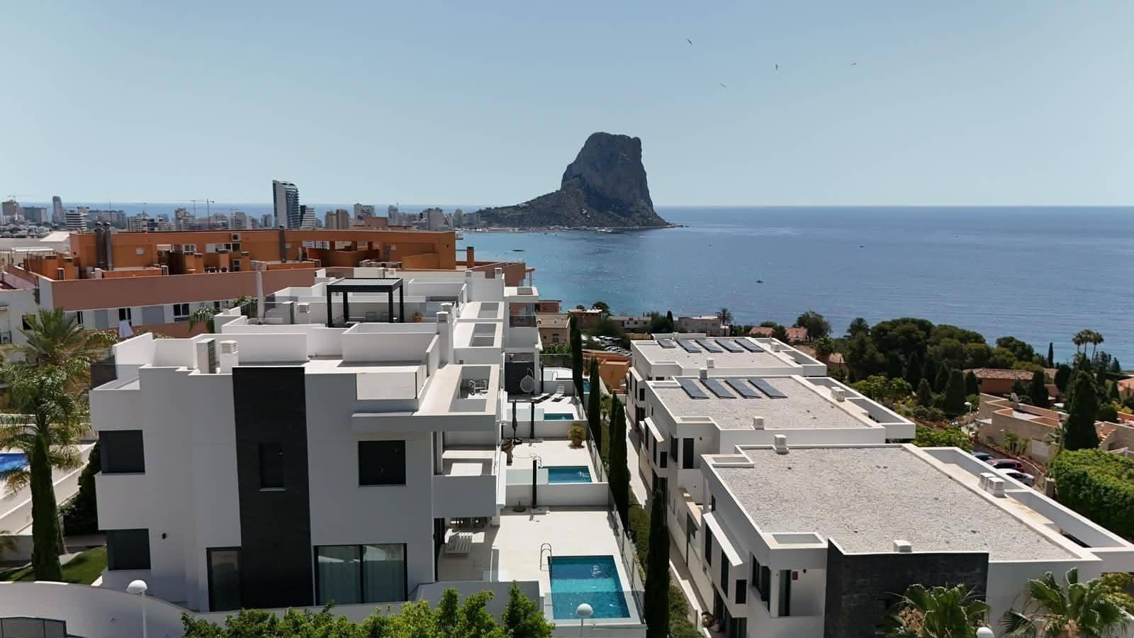 4 makuuhuone Huvila myytävänä paikassa Calpe / Calp mukana uima-altaan 
autotalli - 1 650 000 € (Ref: 10034091)
