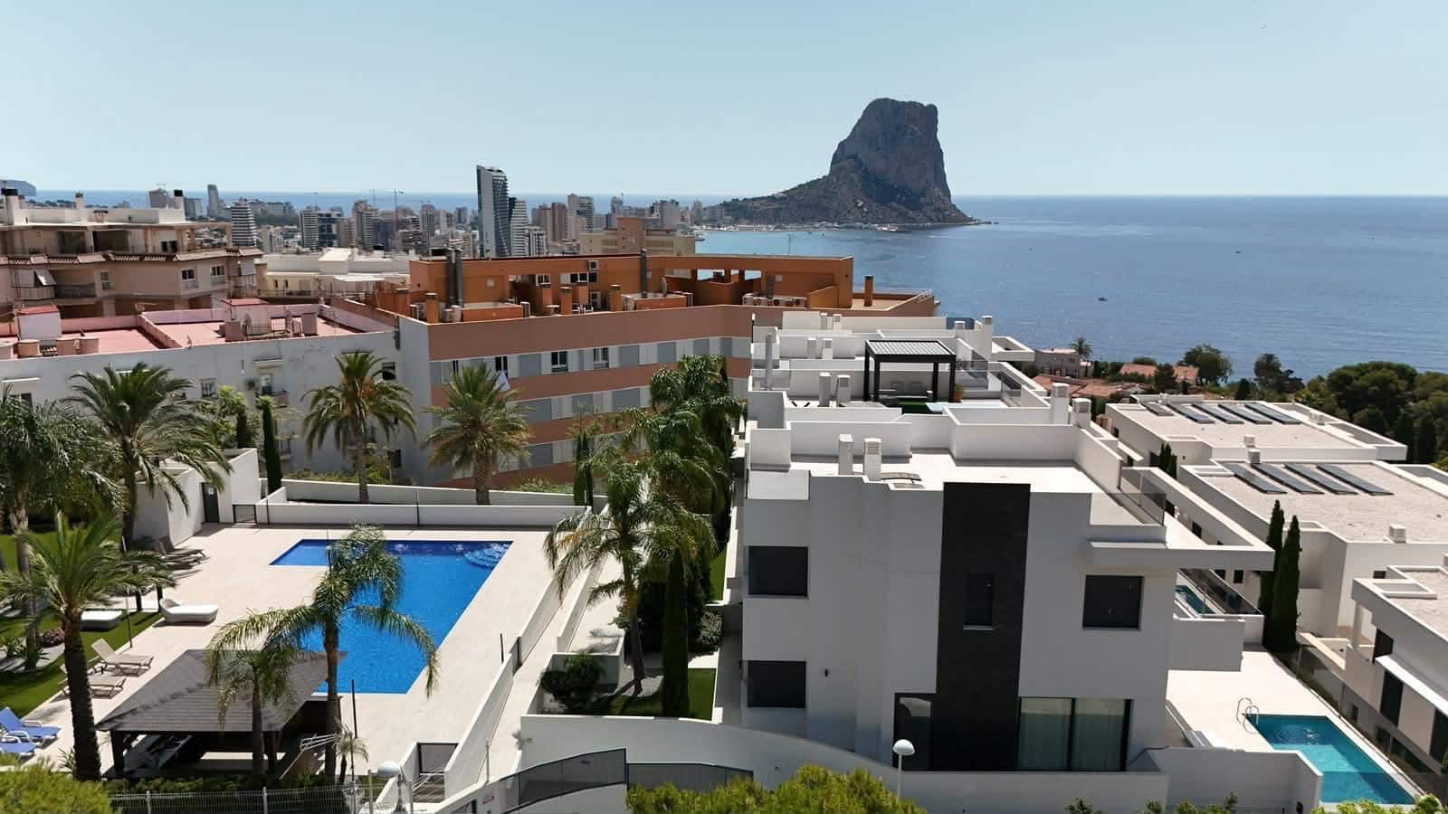 4 makuuhuone Huvila myytävänä paikassa Calpe / Calp mukana uima-altaan 
autotalli - 1 650 000 € (Ref: 10034091)