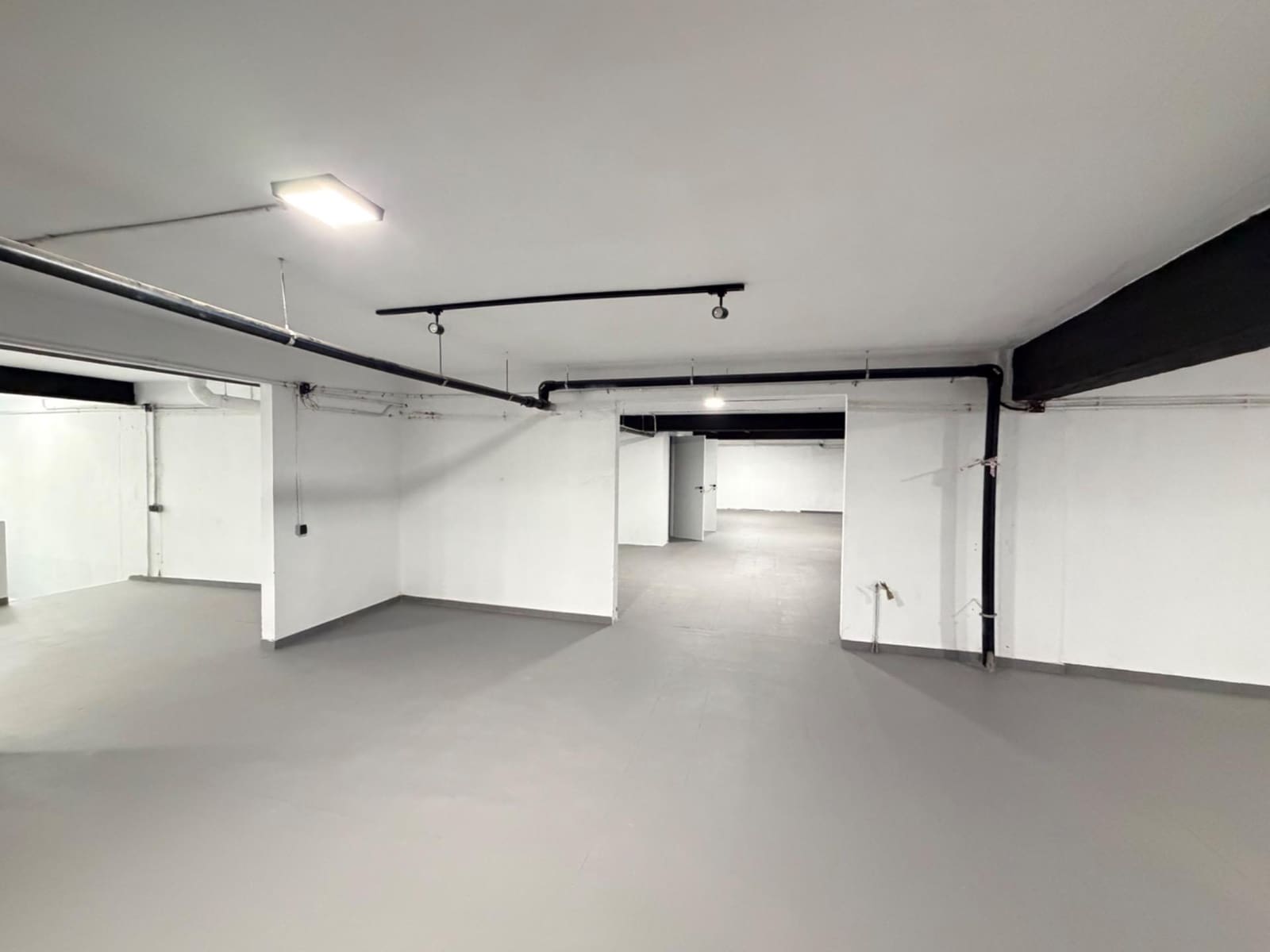 Local Commercial à louer à Alicante ville - 2 450 € (Ref: 10037535)
