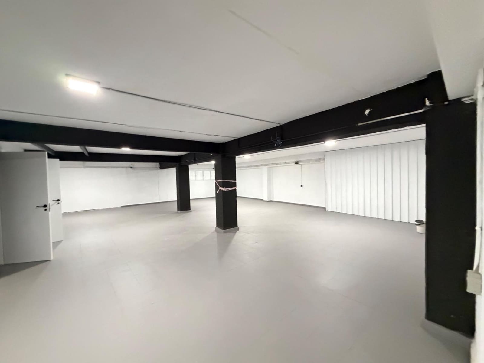 Local Commercial à louer à Alicante ville - 2 450 € (Ref: 10037535)