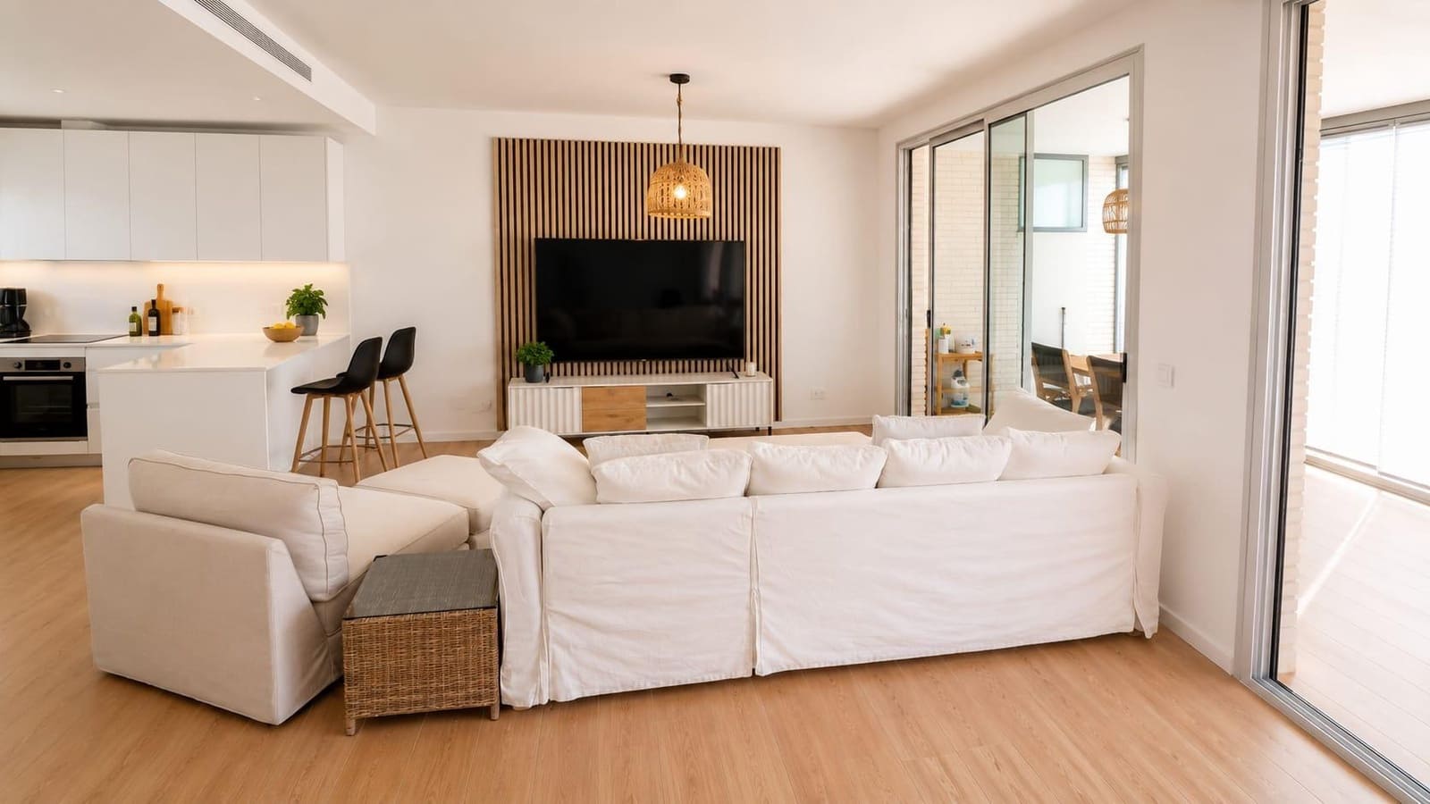 Villa/Maison de 5 chambres à louer à Playa de San Juan avec piscine garage - 4 500 € (Ref: 10044942)
