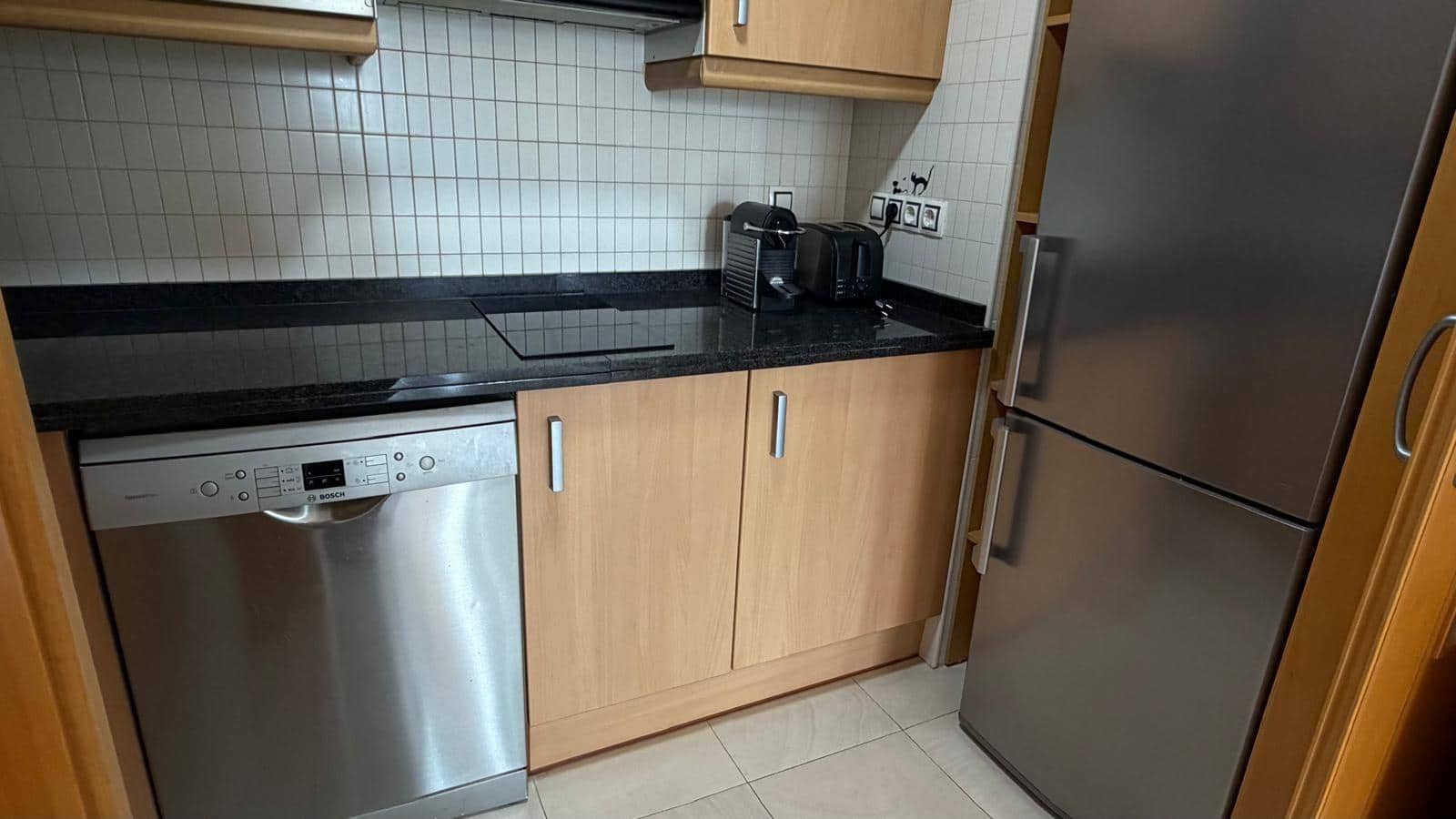 1 sypialnia Apartament do wynajęcia w Benidorm z basenem garażem - 1 200 € (Ref: 10044943)