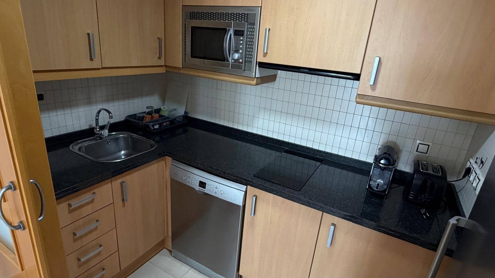 1 sypialnia Apartament do wynajęcia w Benidorm z basenem garażem - 1 200 € (Ref: 10044943)