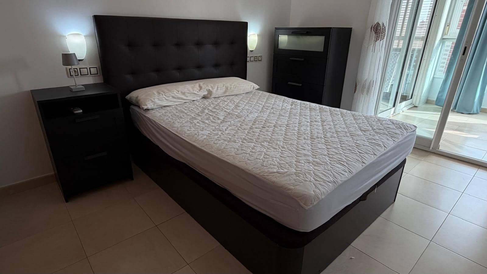 1 sypialnia Apartament do wynajęcia w Benidorm z basenem garażem - 1 200 € (Ref: 10044943)