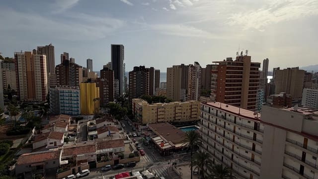 1 bedroom Apartment for rent in Benidorm with pool garage - € 1,200 (Ref: 10044943)