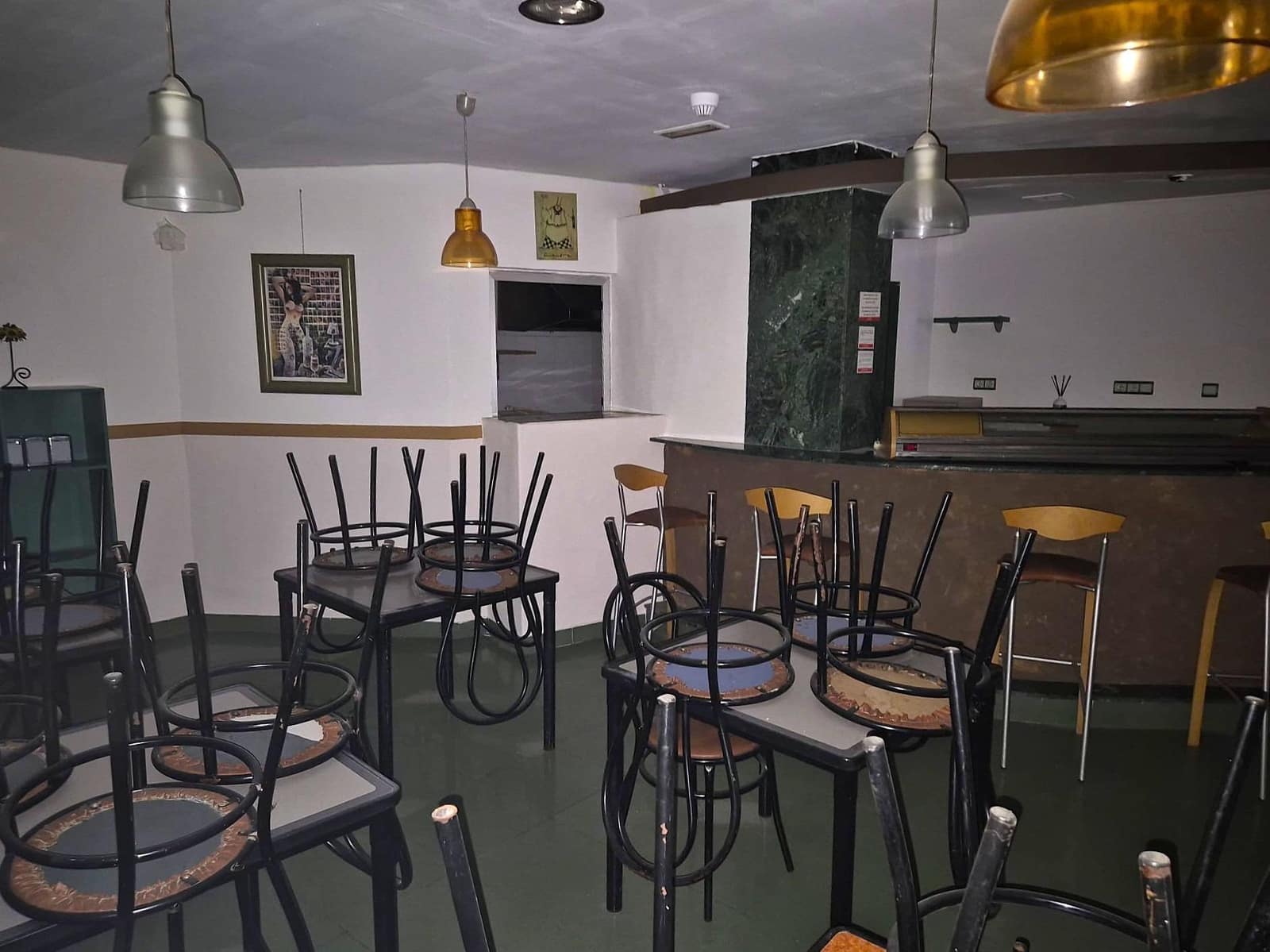 Kommersiell til salgs i Alicante by - € 156 000 (Ref: 10044944)