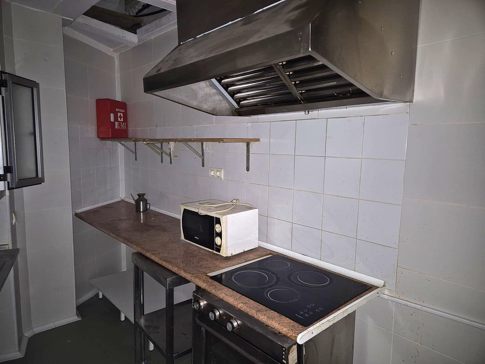 Kommersiell til salgs i Alicante by - € 156 000 (Ref: 10044944)