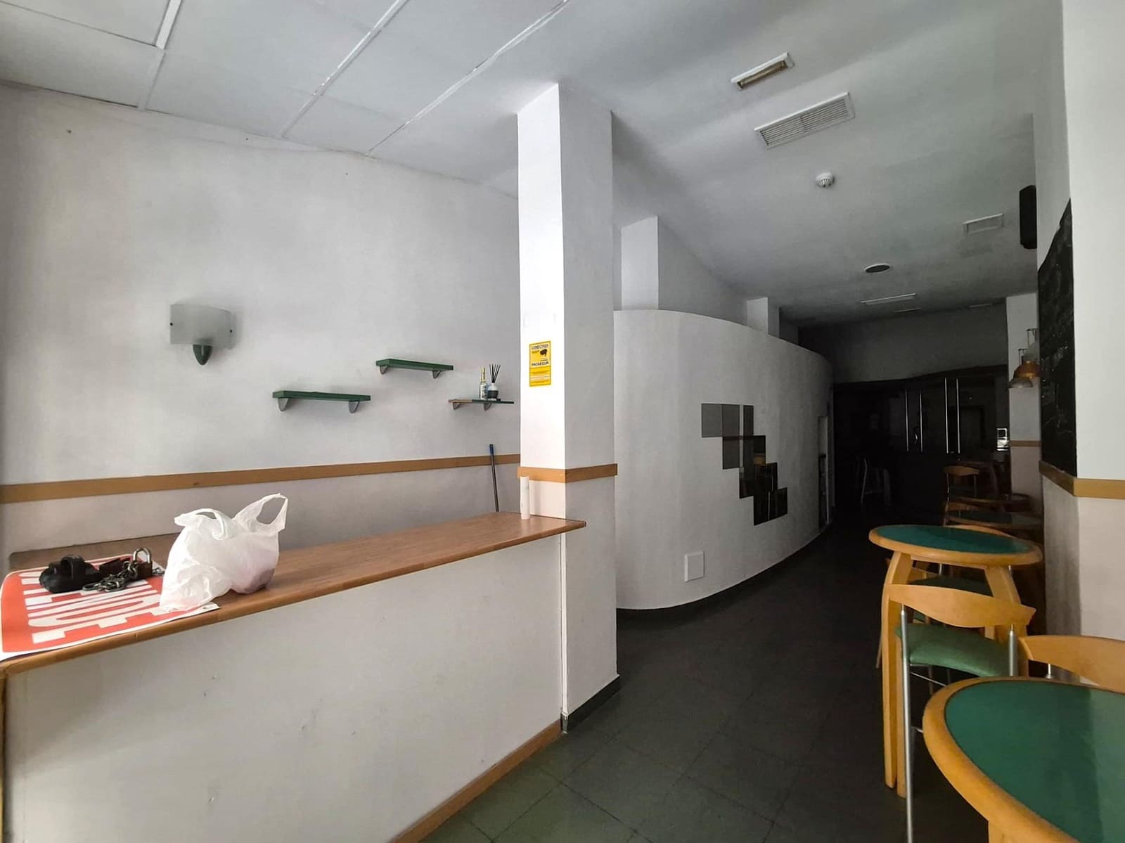 Kommersiell til salgs i Alicante by - € 156 000 (Ref: 10044944)